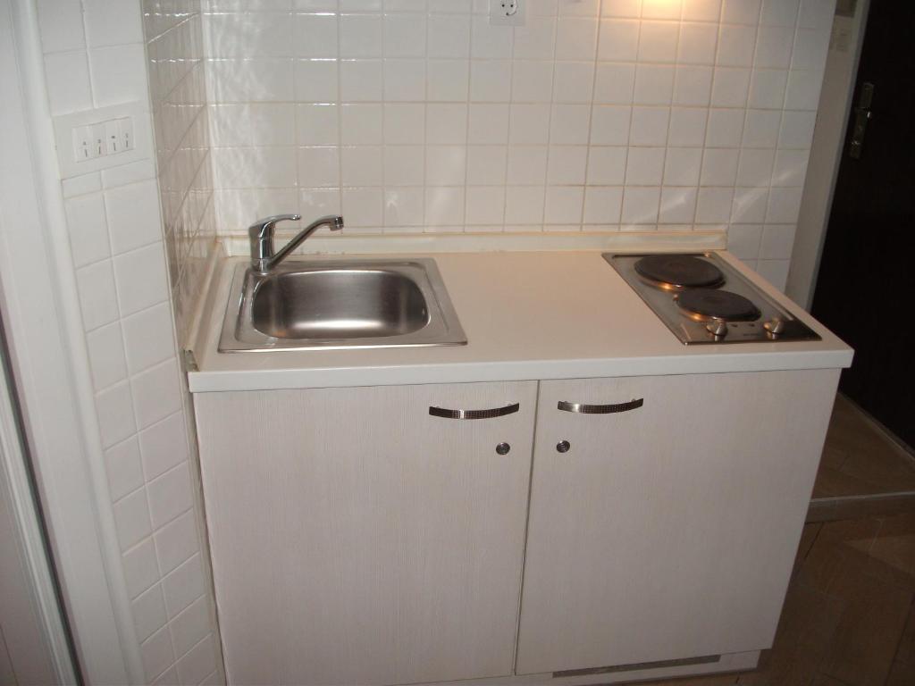 Diocletian Apartments & Rooms Split Room photo